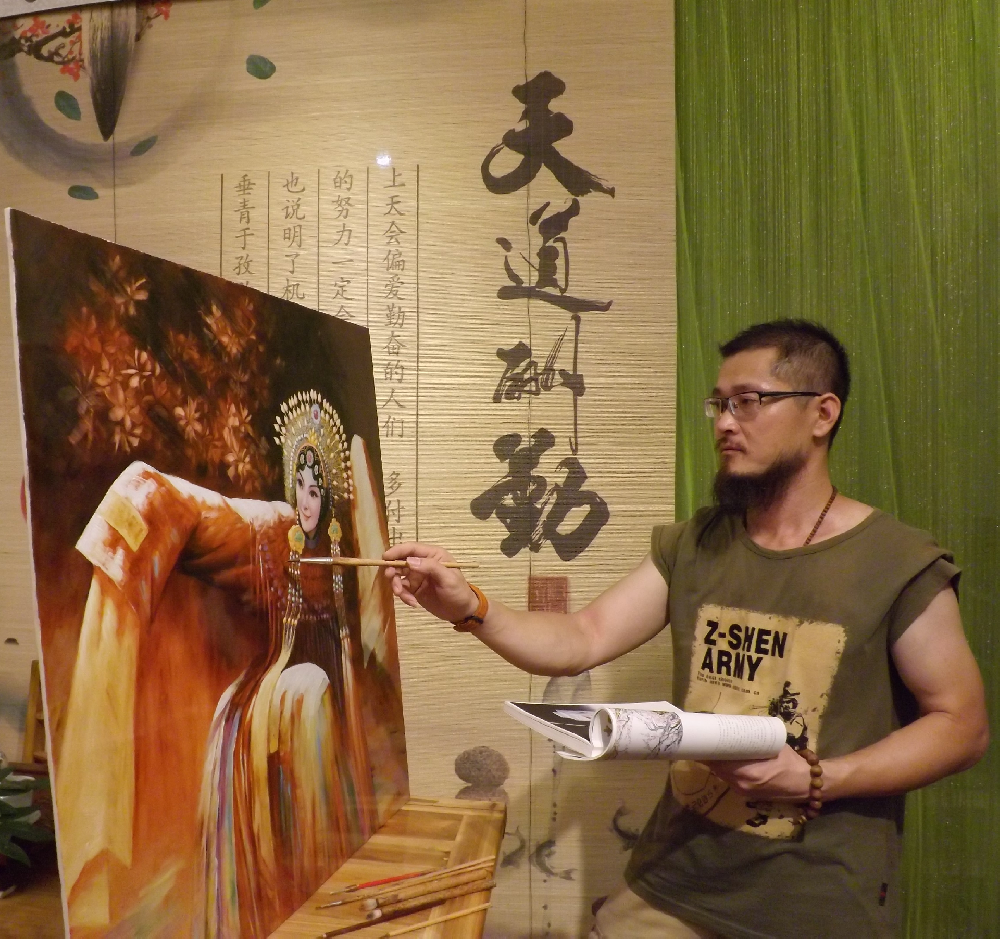 盧海勇（國(guó)瓷紅葉畫(huà)院研究員）